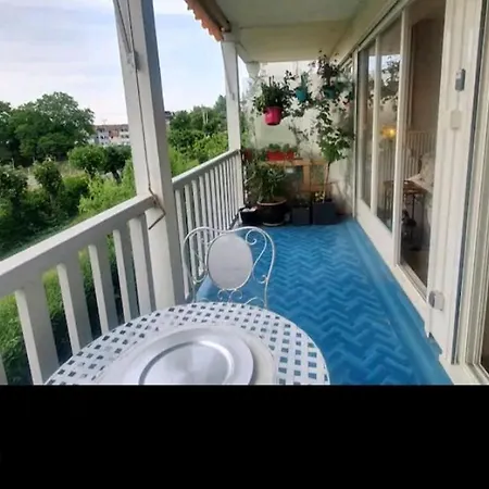 Apartment Le Bruit Des Vagues A Sur